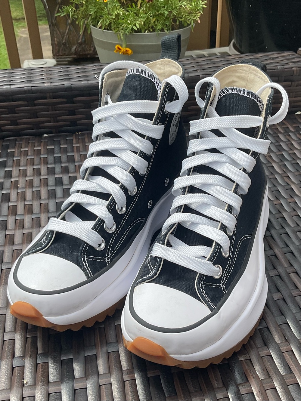 Converse Run Star Platform Sneaker In Excellent Condition. Women’s 8.